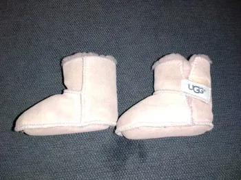 Bottines UGG pointure 18