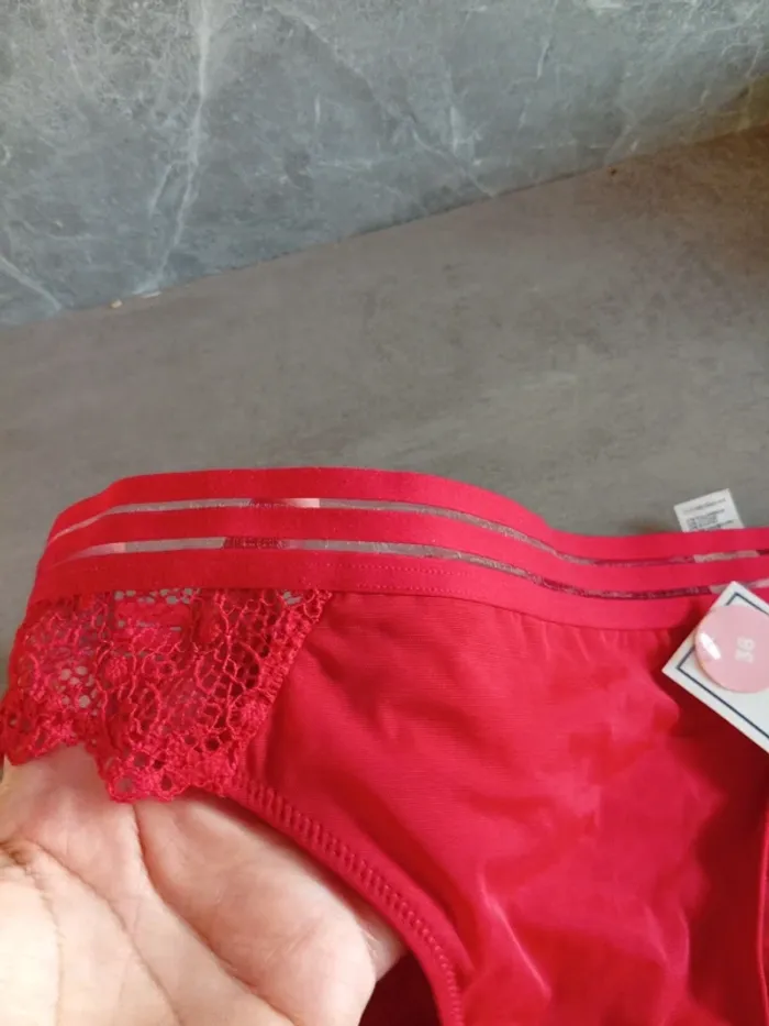 Culottes rouge transparent taille 38 - photo numéro 3