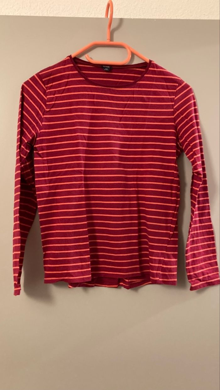 Lot de 3 T-shirts fille 12 ans (taille plutôt 10 ans) - photo numéro 3