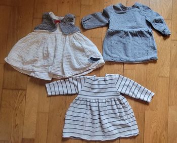 Lot 3 robes