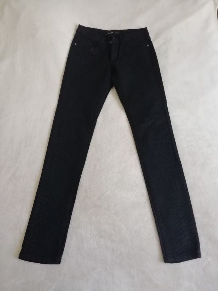 Pantalon slim tiffosi noir motif ecaille