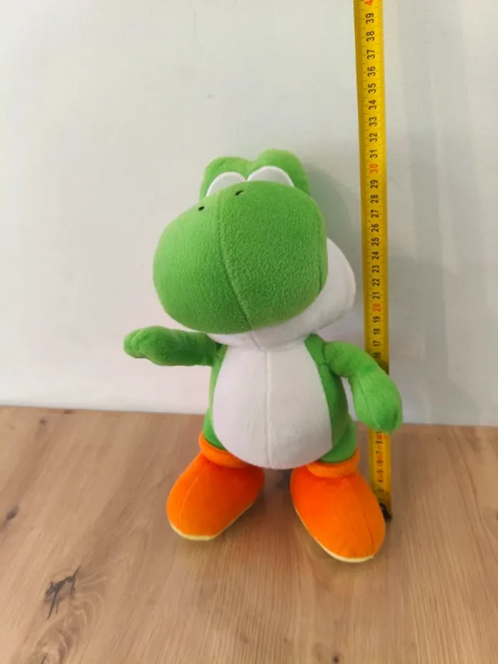Peluche Yoshi 30 cm Nintendo - photo numéro 6