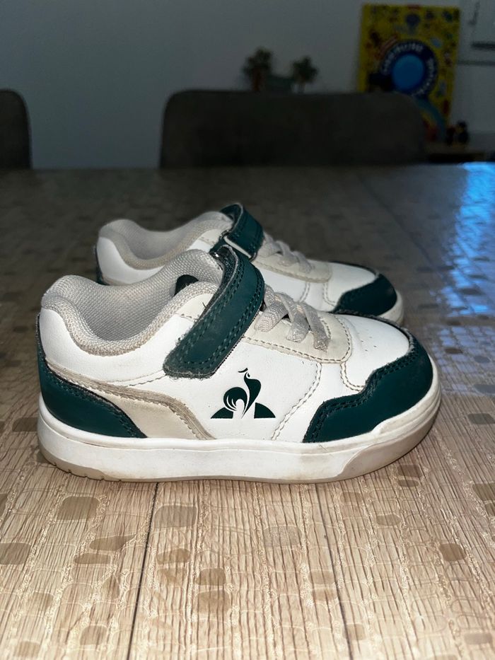 Baskets taille 23 - photo numéro 2