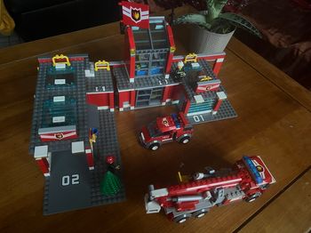 Lego caserne des pompiers 7945