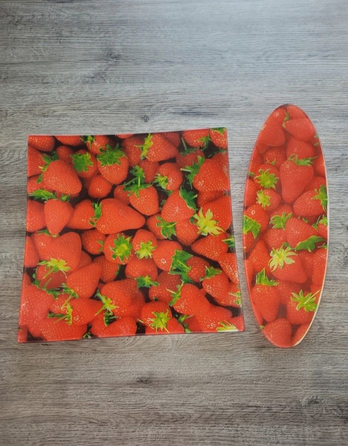 Lot de 2 plateaux motif fraises