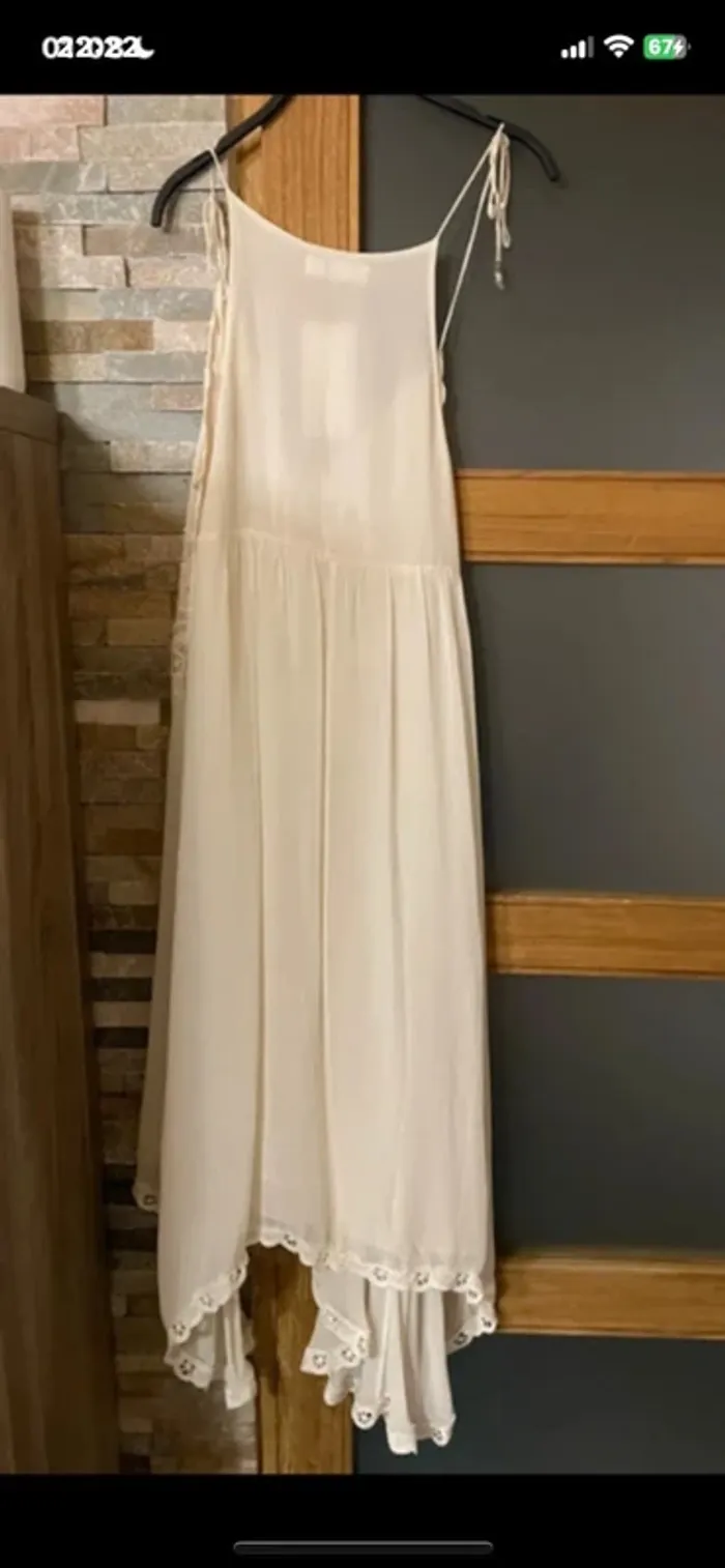Belle robe créé broderie Zara taille L - photo numéro 9