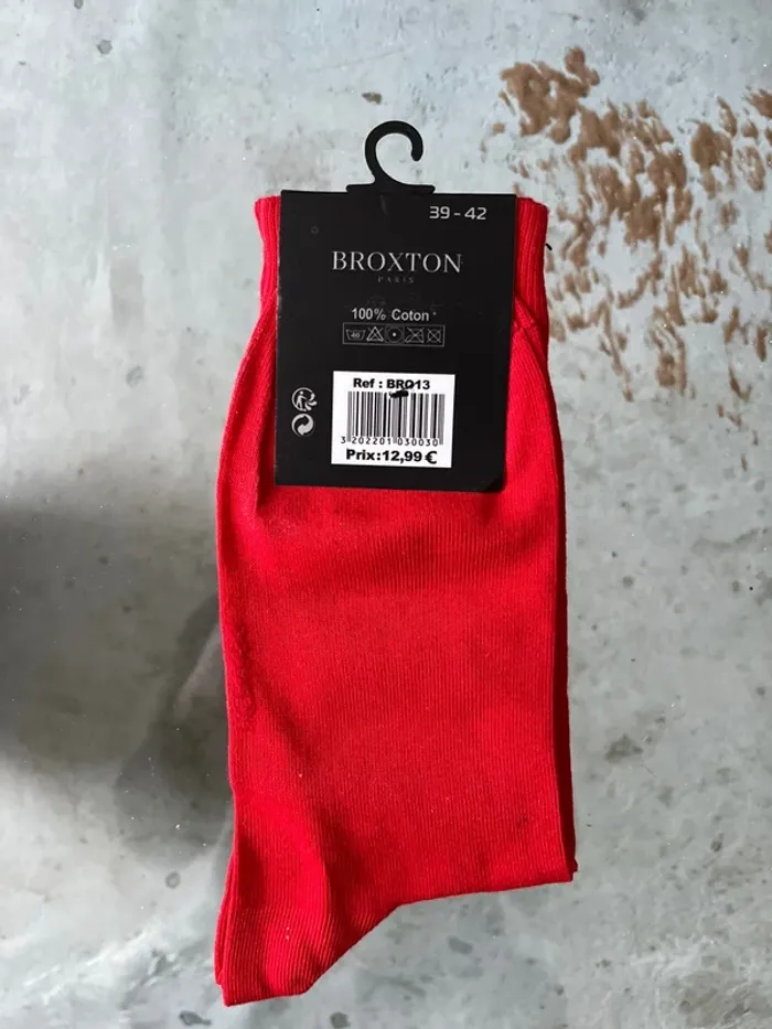 Paire de chaussettes rouges 100% coton 39-42 Broxton - photo numéro 2