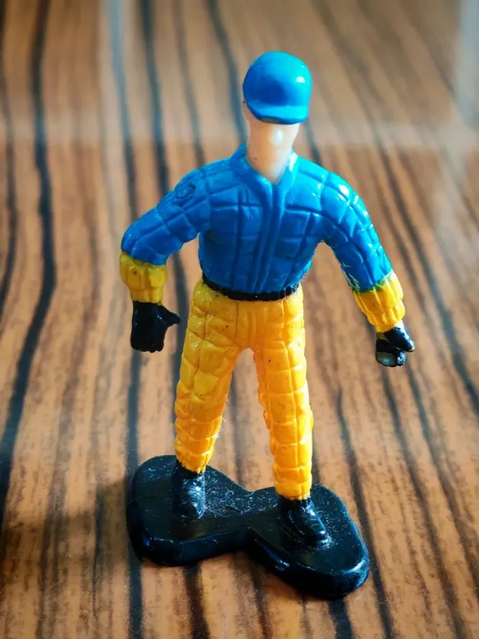 Maquette 2 bonhommes ouvrier jaune et bleu - photo numéro 2