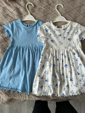 Lot de 2 robes 18 mois
