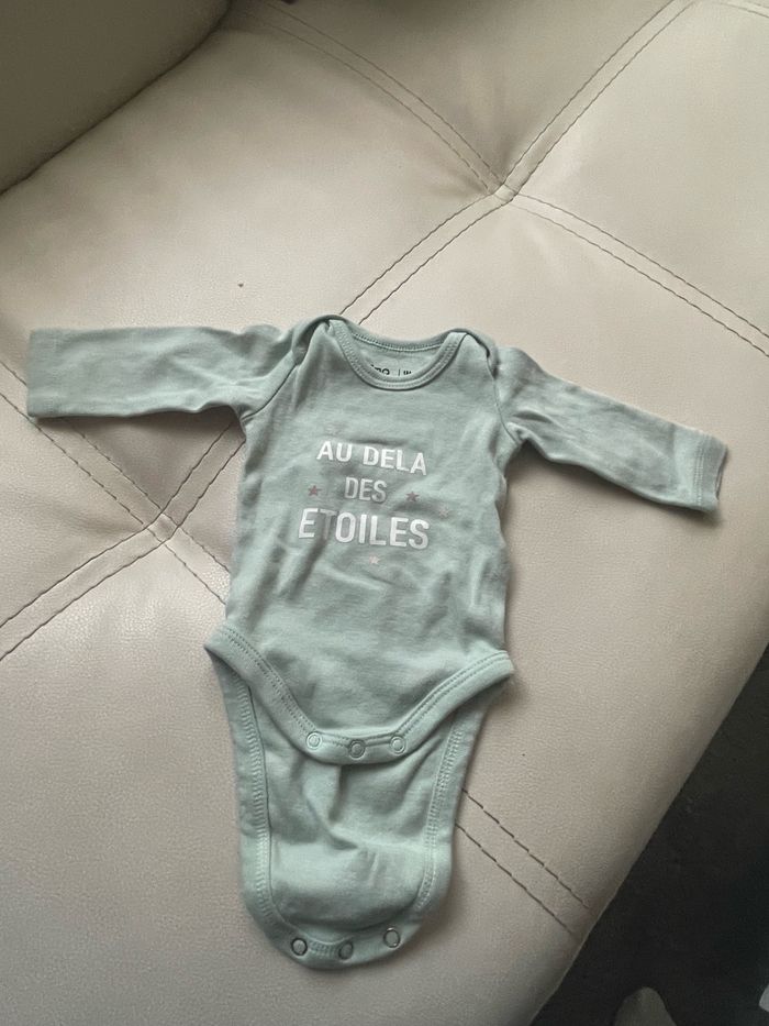 Body bebe 1 mois - photo numéro 3