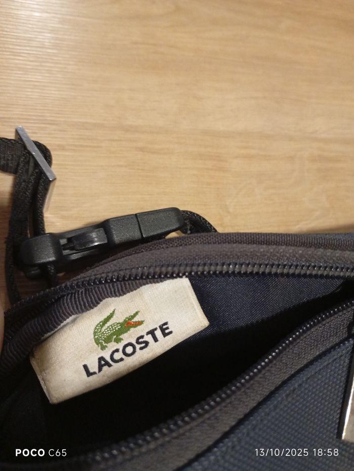 Banane Lacoste - photo numéro 2