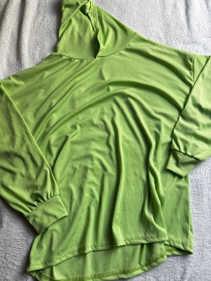 Pull vert - photo numéro 2