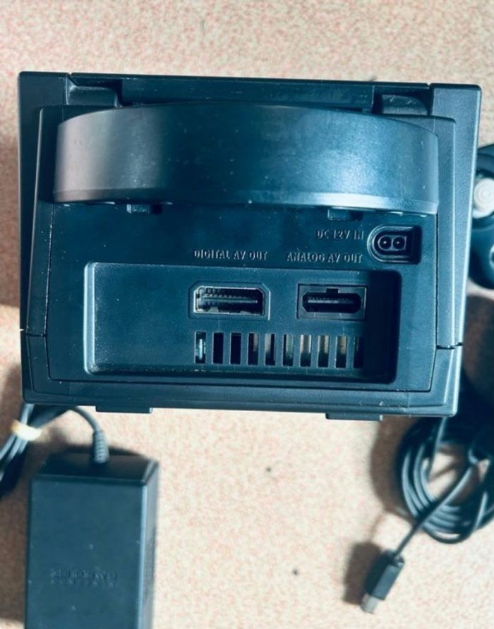 Nintendo Gamecube Noir 2 Manettes - photo numéro 5