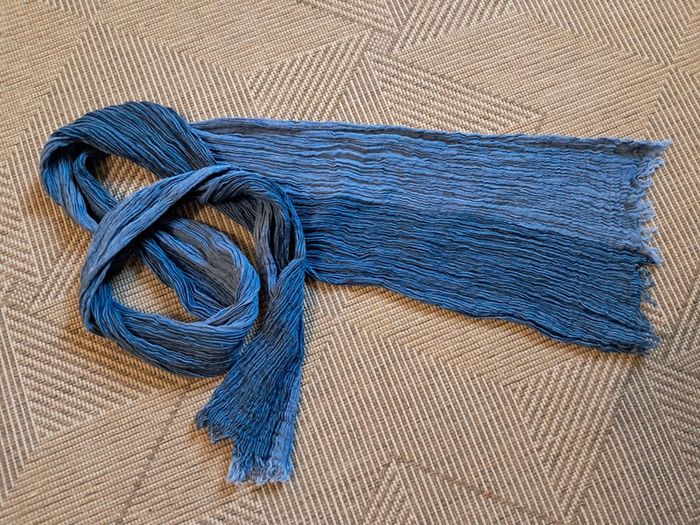 Foulard bleu - photo numéro 4
