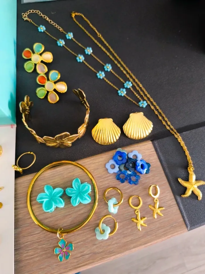 Lot de 40 bijoux dorés et turquoises - photo numéro 15