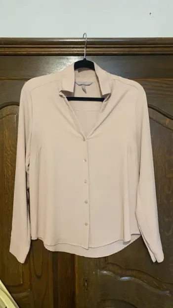 Chemise rose pâle