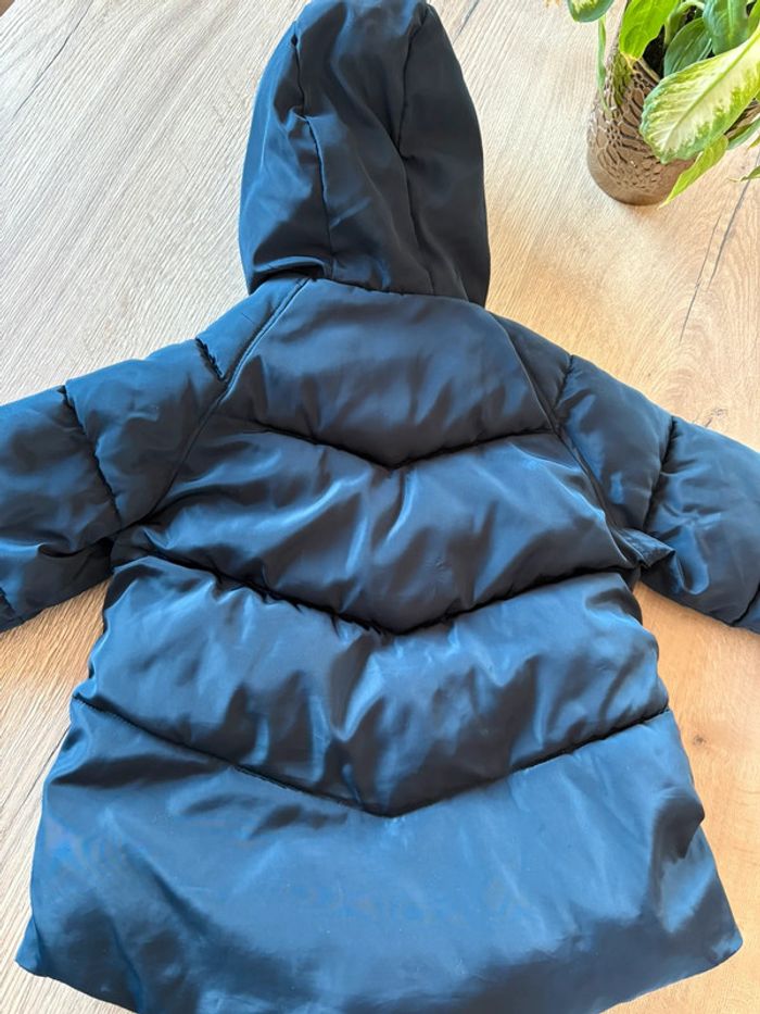 Doudoune Zara bleu marine comme neuve - photo numéro 3