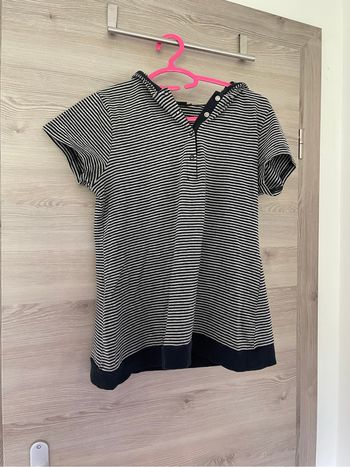 T-shirt à rayures avec capuche