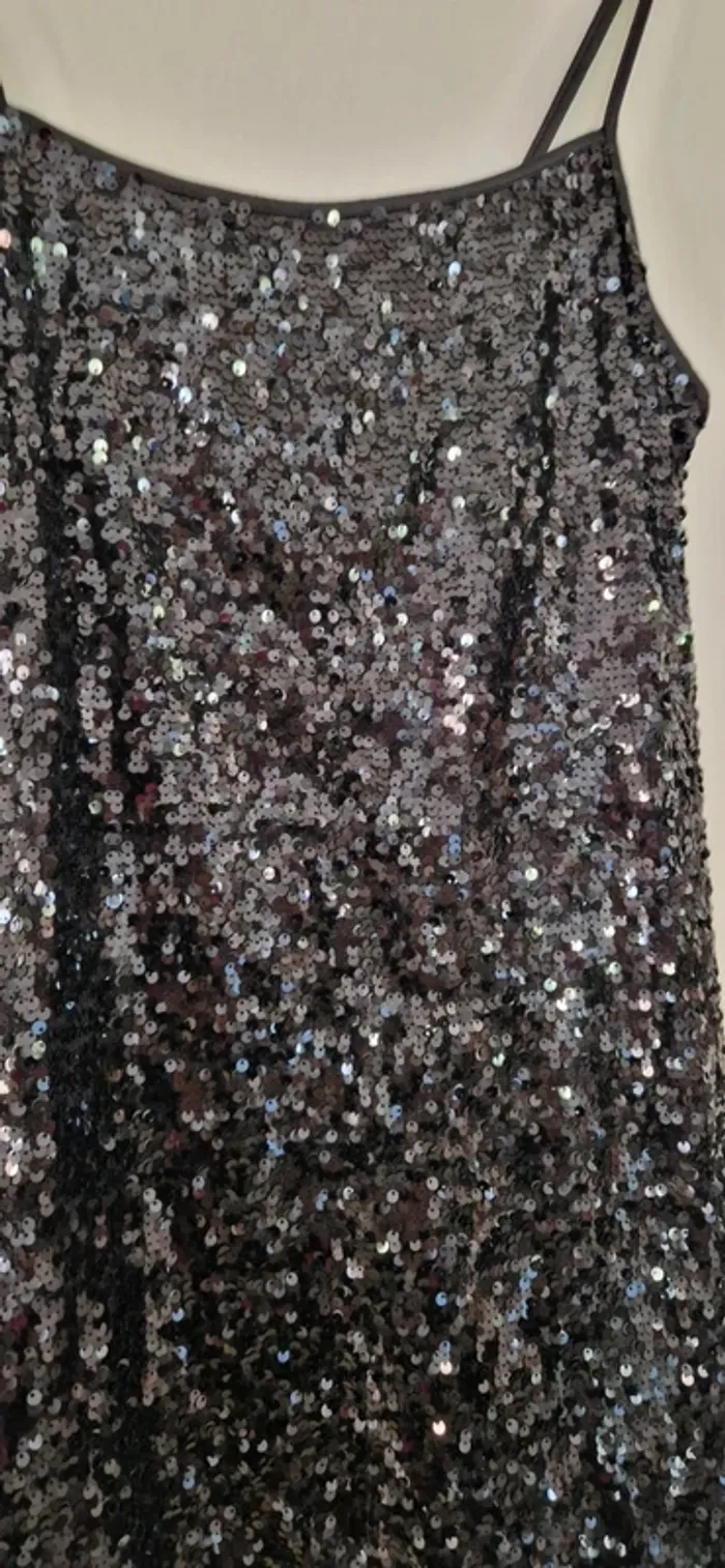Robe à sequins noir H&M taille 38 - photo numéro 5