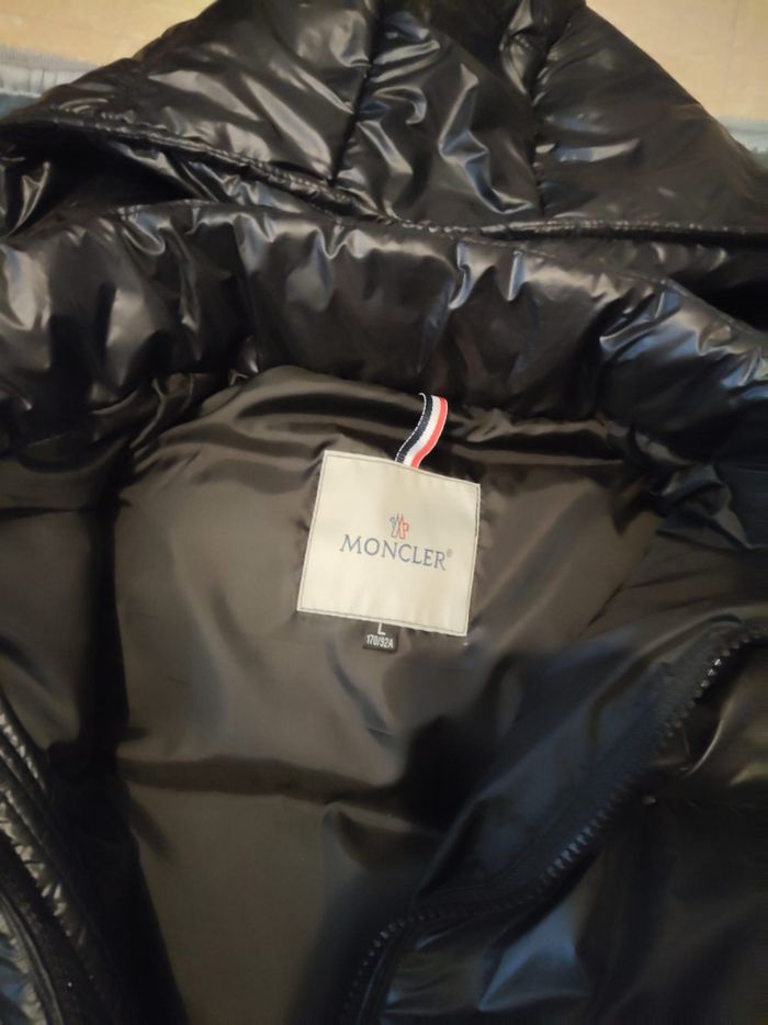 Moncler - photo numéro 5