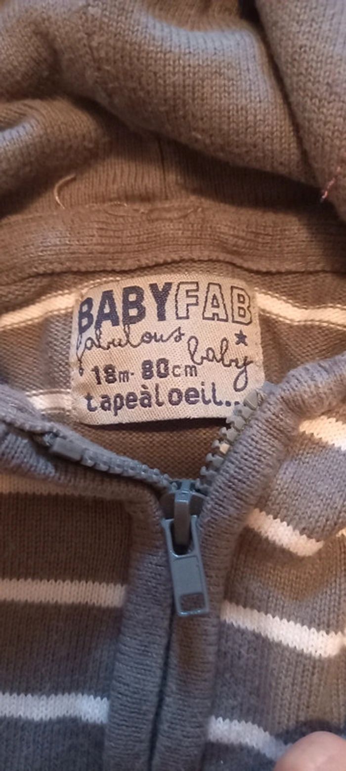 Gilet à capuche zip 18 mois - photo numéro 3