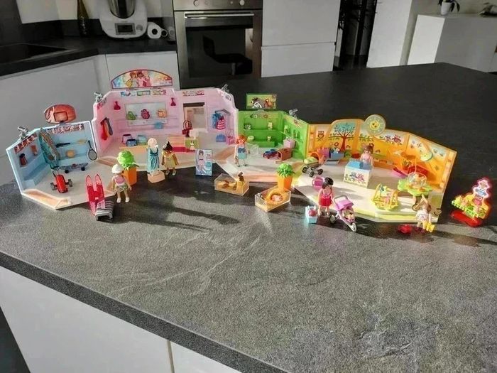 60 € Playmobil 9078 galerie marchande + Playmobil 9079 magasin pour bébé - photo numéro 2