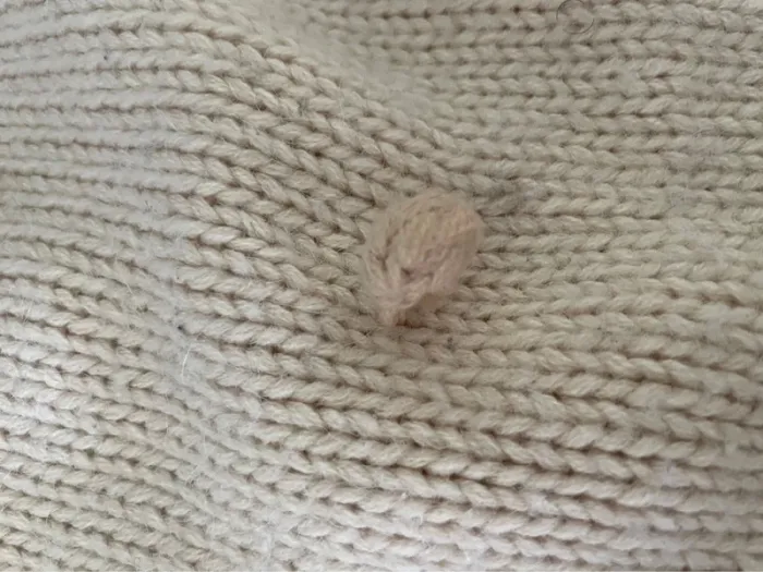 Pull Louise Misha pompons 4 ans - photo numéro 4