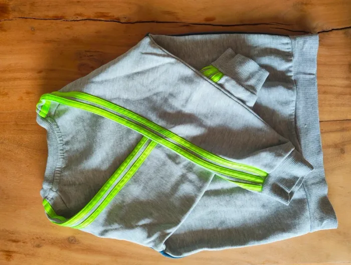 Pull Adidas pour garçons 2-3 ans - photo numéro 3