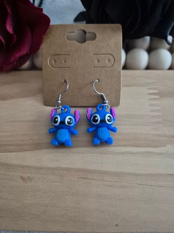 boucles d’oreilles stitch