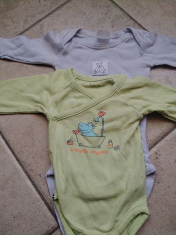 Lot 2 bodies 3 mois