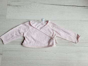 Vêtement bébé fille petit pull rose Obaïbi cache cœur 6 mois