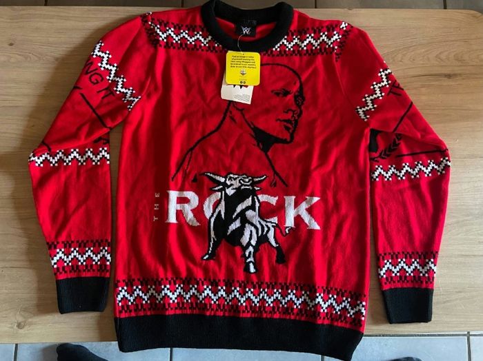 Pull moche de noël WWE The Rock rouge et noir taille M - photo numéro 2