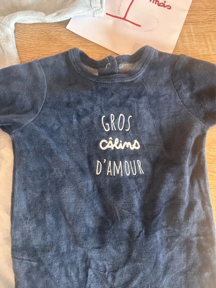 Lot pyjama 1 mois - photo numéro 3