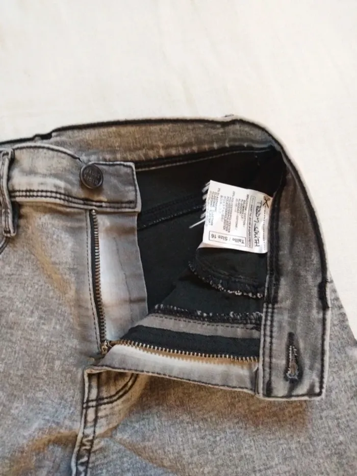 Short en jean gris Teddy Smith T26 - photo numéro 2