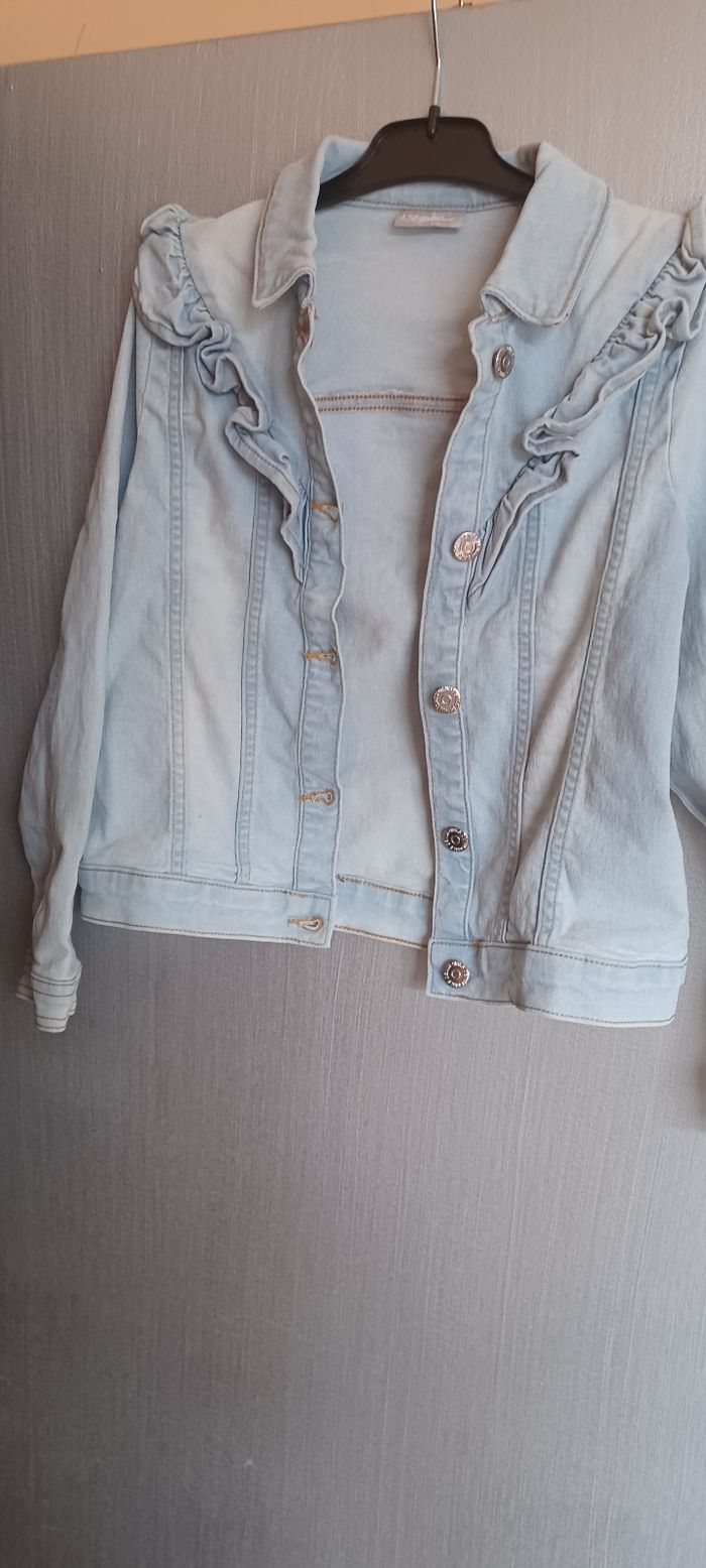 Très jolie veste jeans fille T 10 ans - photo numéro 2