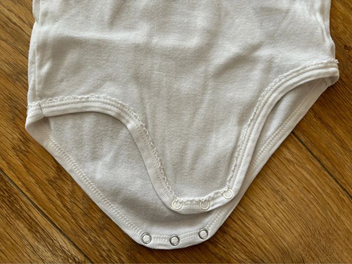 Lot de 5 bodies MC Petit Bateau 36M - photo numéro 6