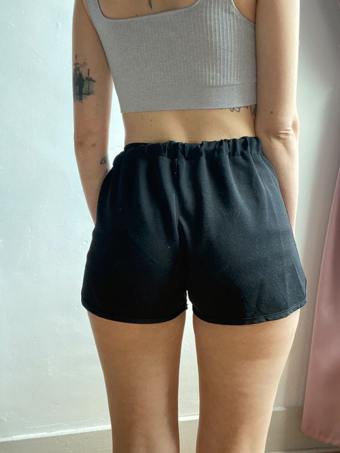 short noir léger taille XS - photo numéro 7