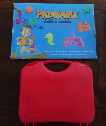 Sable magique SUPER SAND valisette ferme + sable à modeler générique + formes