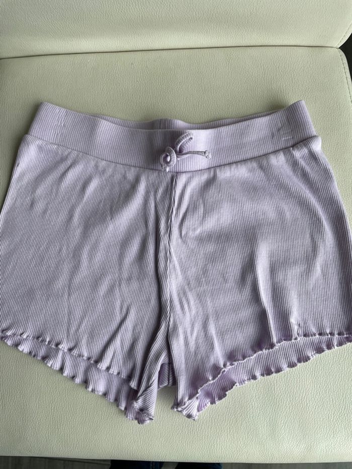 Jolie short, couleur Lila