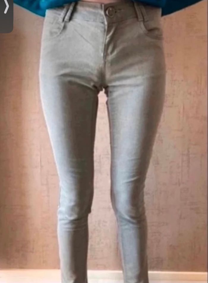 Jean skinny très bon état pour femme taille 36 couleur gris - photo numéro 4
