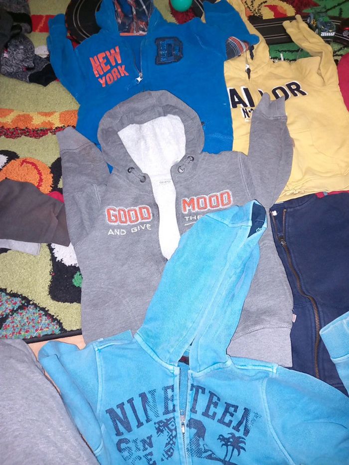 Lot de 13 veste taille 6 - photo numéro 3