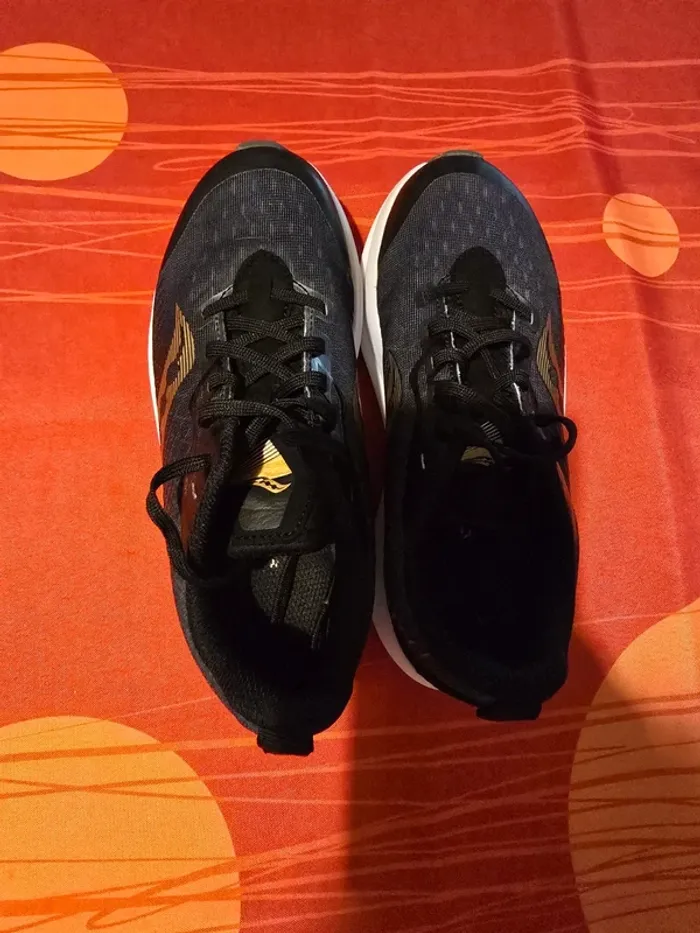 Chaussure de sport - photo numéro 8