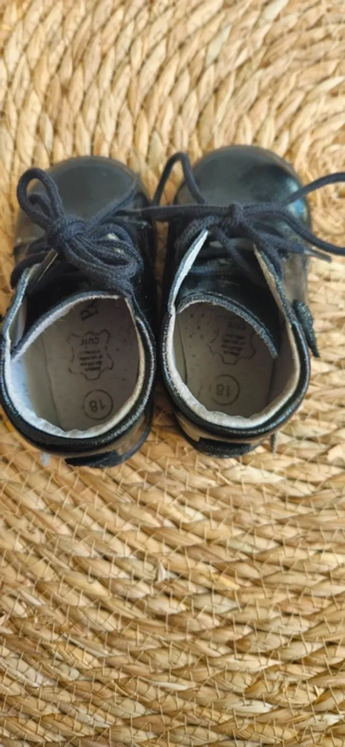 Paire de chaussure en cuir de marche bébé taille 18 - photo numéro 5