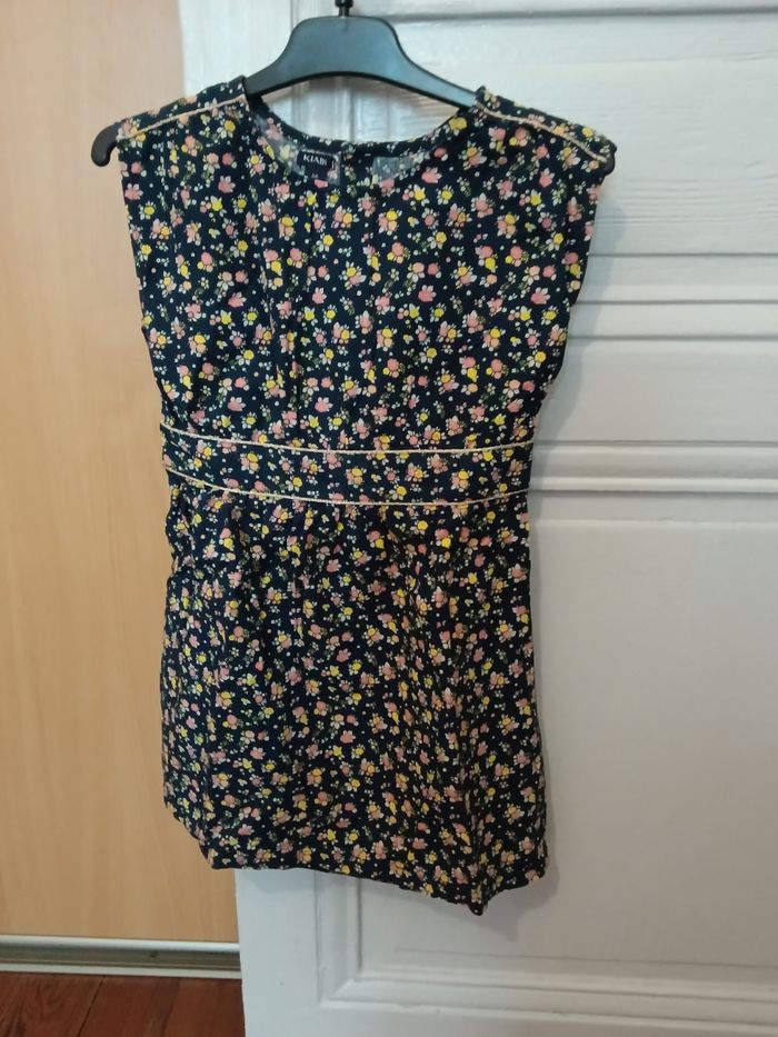 Robe Kiabi bleu marine et multicolore