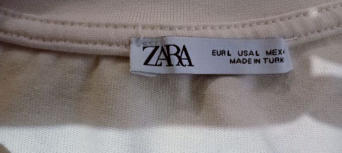 Ensemble tee shirt  Zara hello Kitty pantalon léger sans marque - photo numéro 7