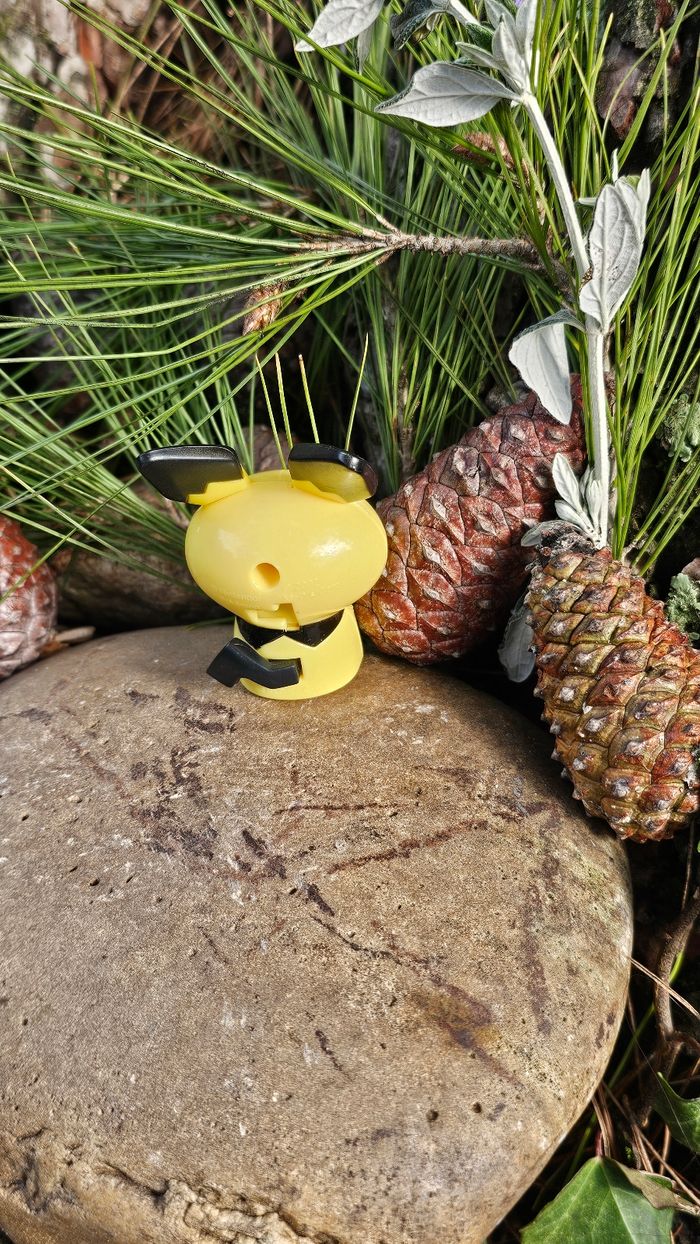 Super figurine Pokemon Nintendo exclusivité macdo japon pitchu - photo numéro 3