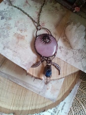 Sautoir en pierre de quartz rose cristal de roche et lapis lazuli