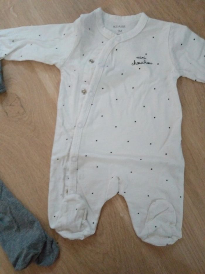 Lot 2 pyjamas fin Kiabi taille 1 mois - photo numéro 6