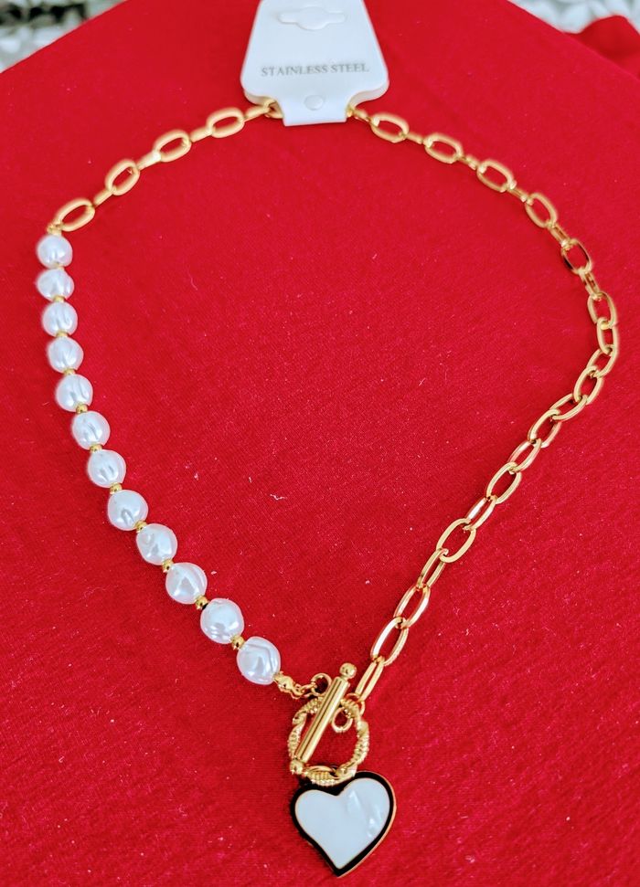 Collier perles et pandantif cœur