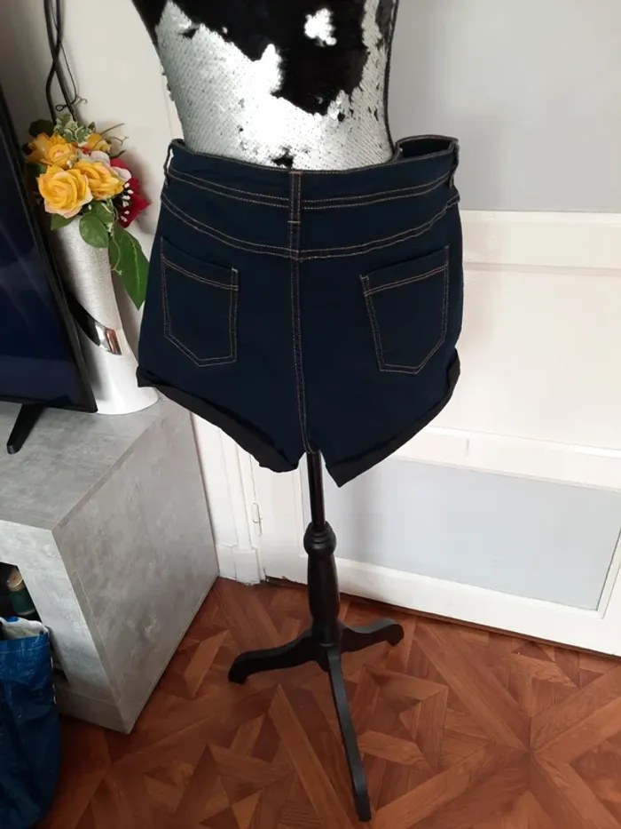 Mini short en jean's femme - photo numéro 3